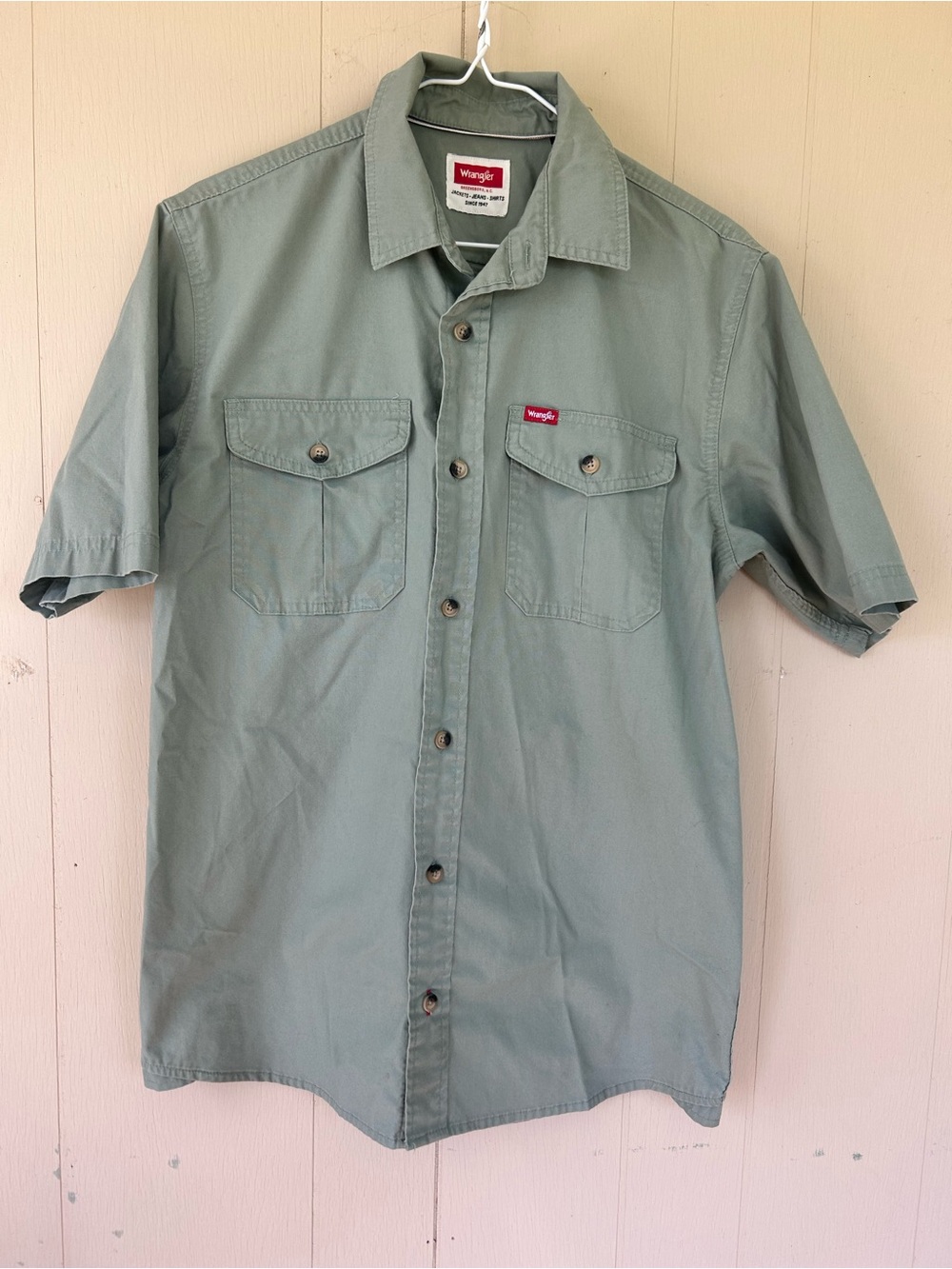Wrangler Short Sleeve Button-Up Shirt in Sage